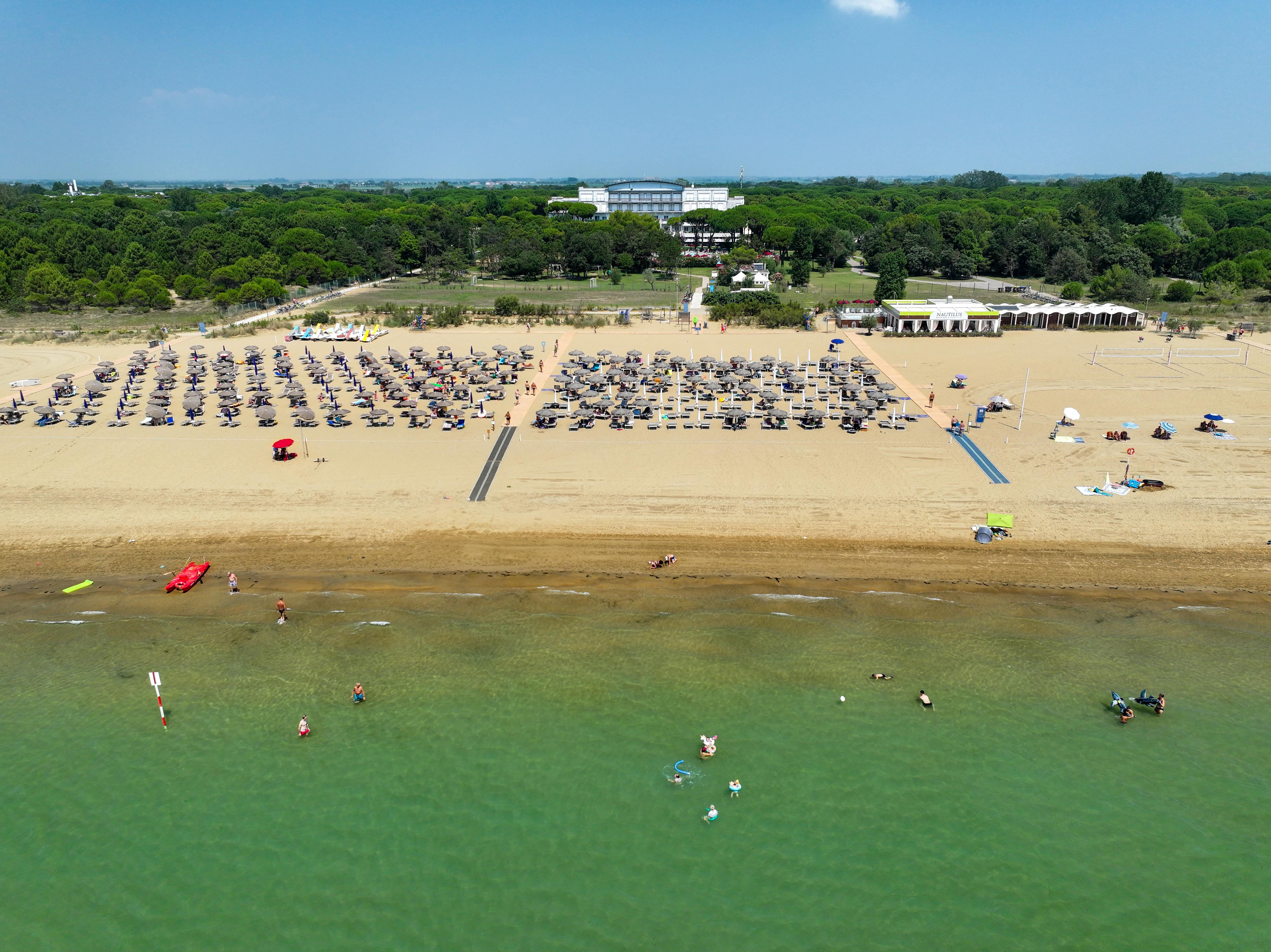 Il Tridente Hotel Bibione Exterior photo