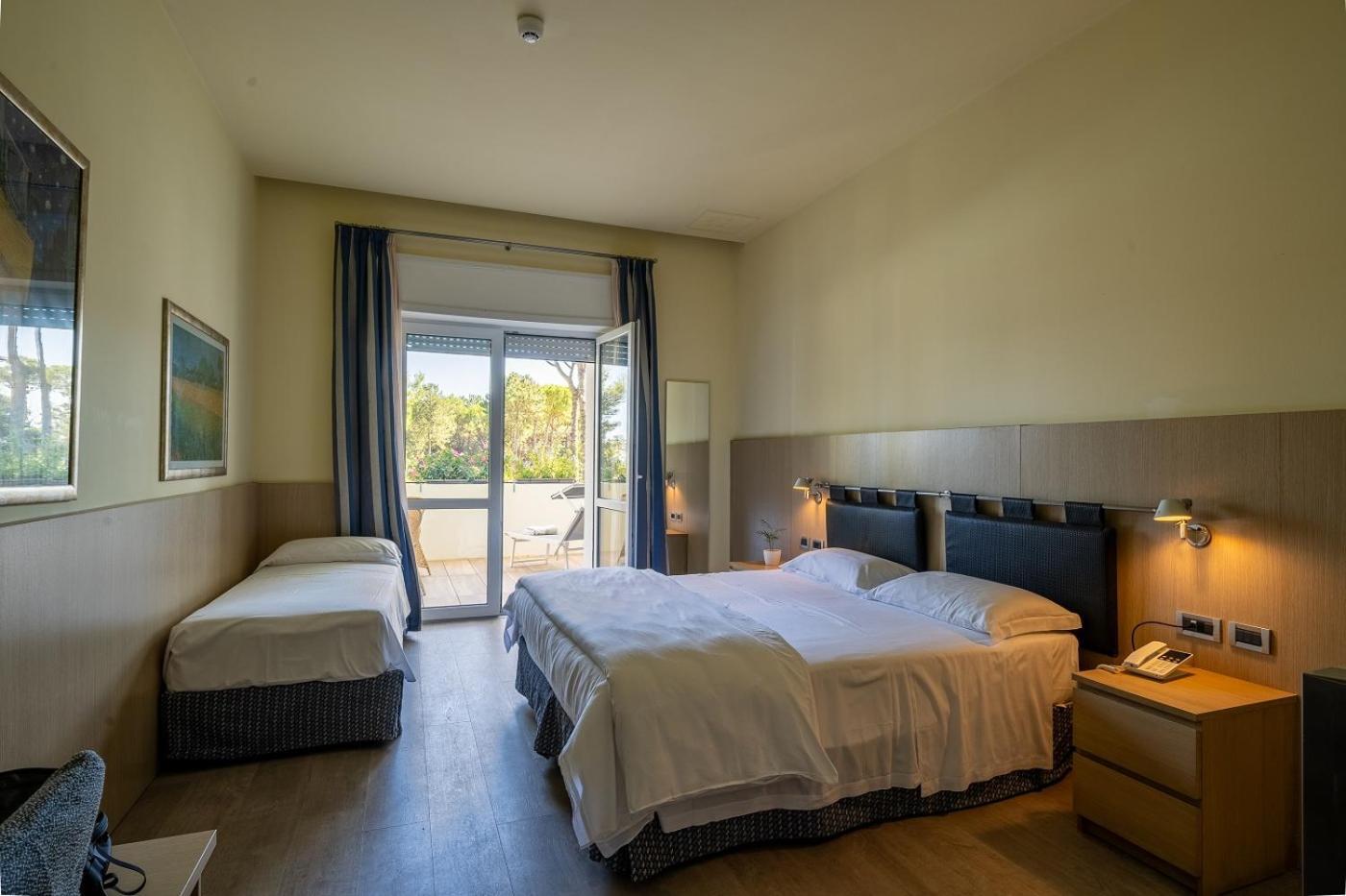 Il Tridente Hotel Bibione Exterior photo