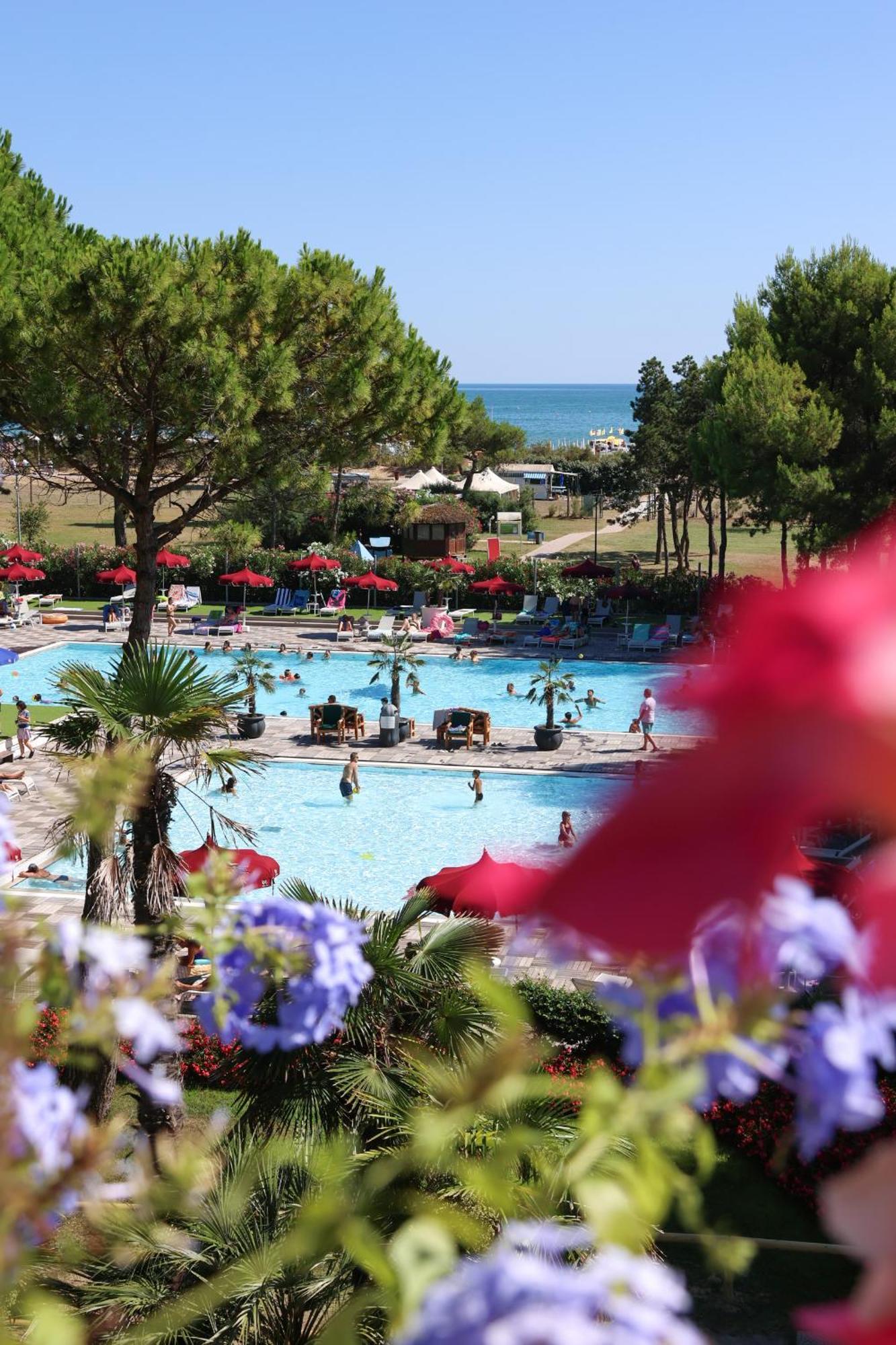 Il Tridente Hotel Bibione Exterior photo