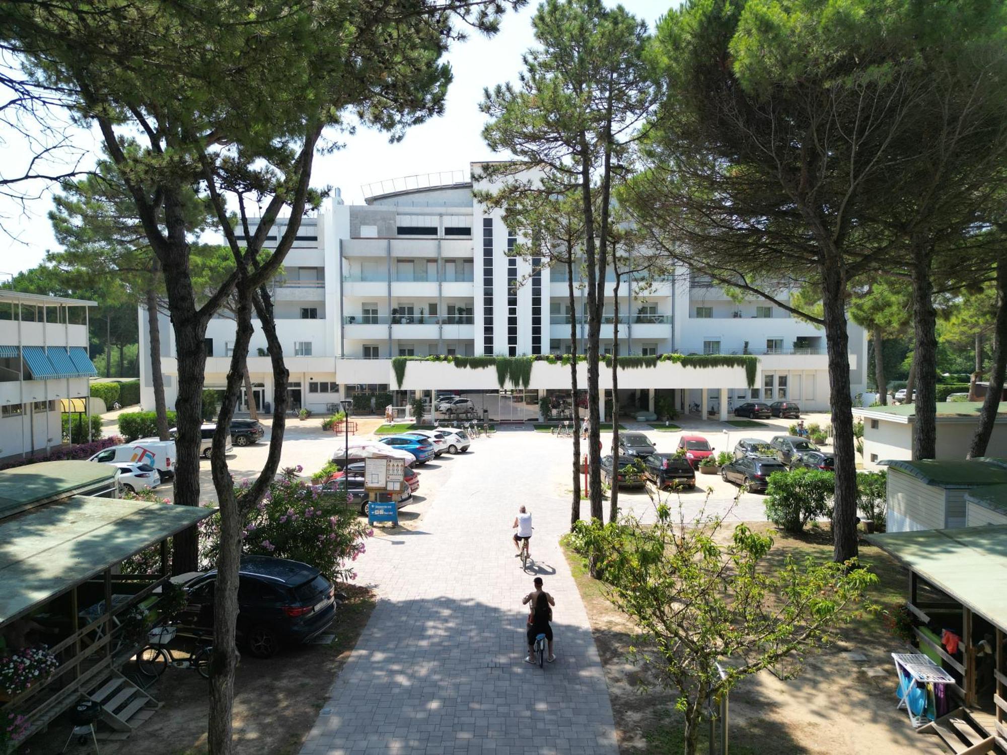 Il Tridente Hotel Bibione Exterior photo