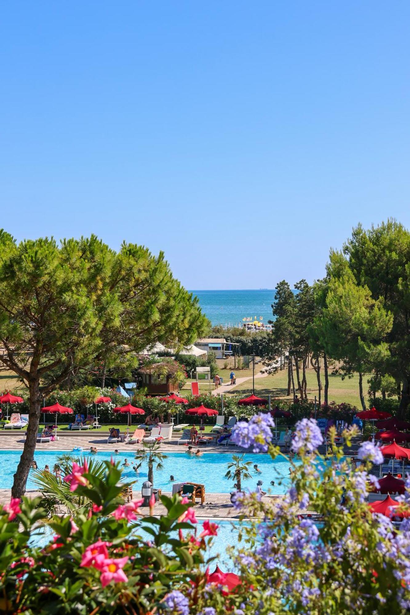 Il Tridente Hotel Bibione Exterior photo