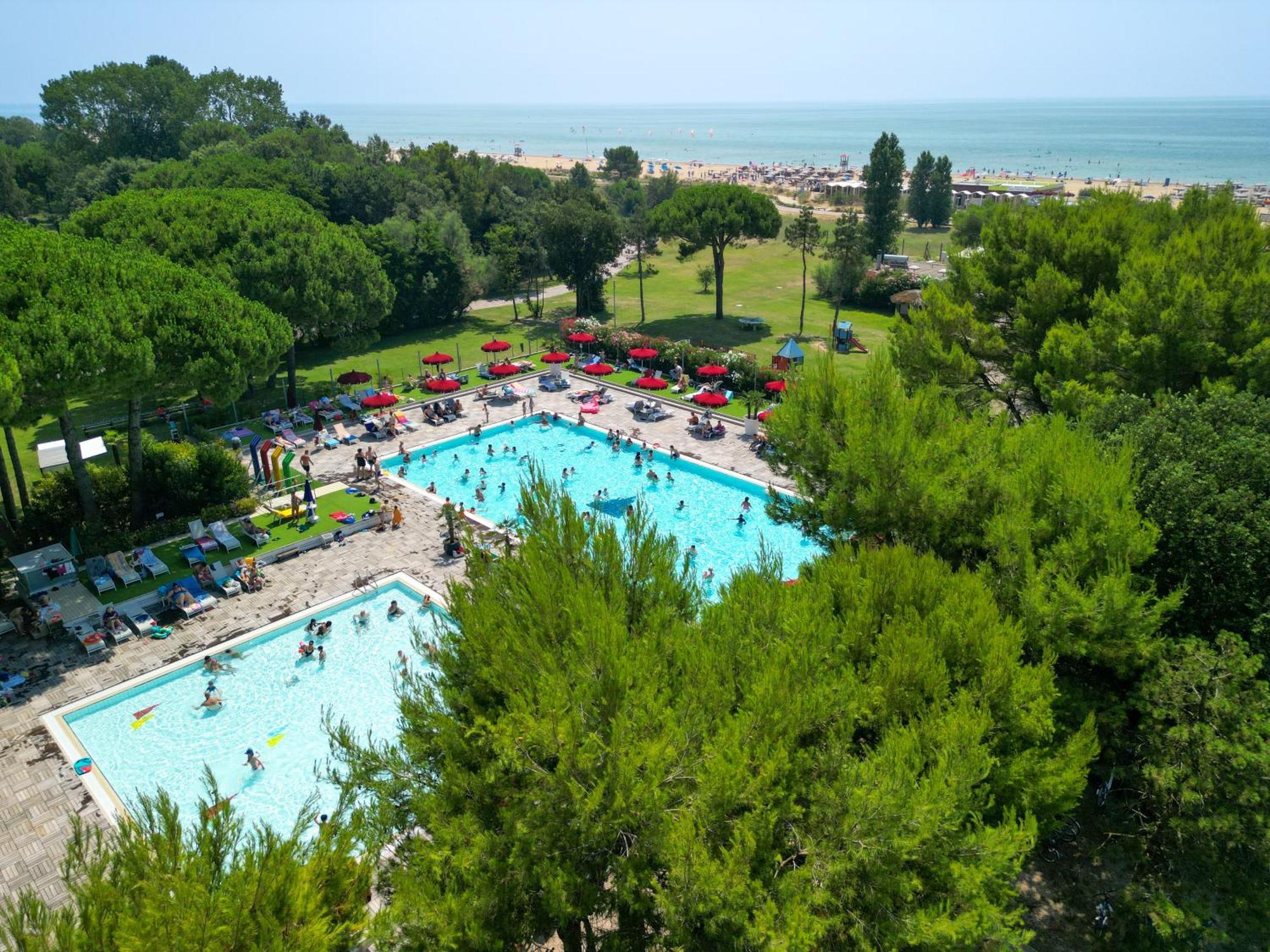 Il Tridente Hotel Bibione Exterior photo